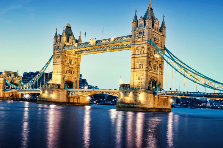 tower bridge london