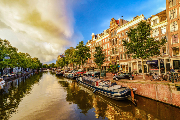 amsterdam canals