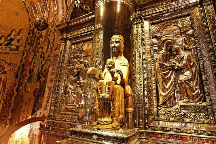 black madonna barcelona