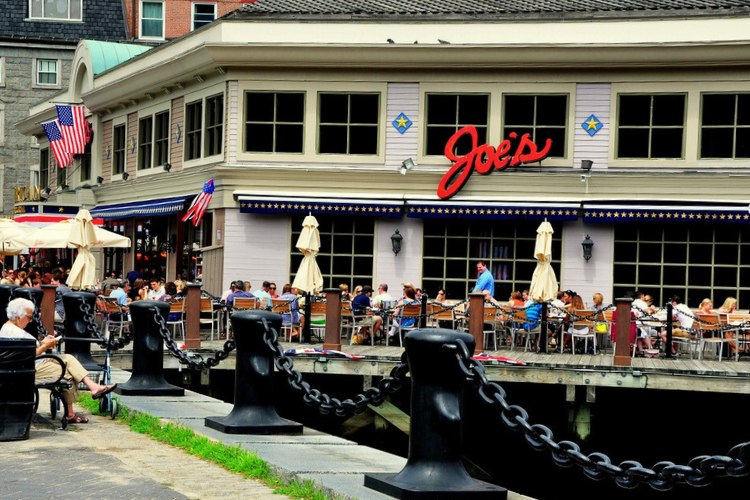 family dining at joe's