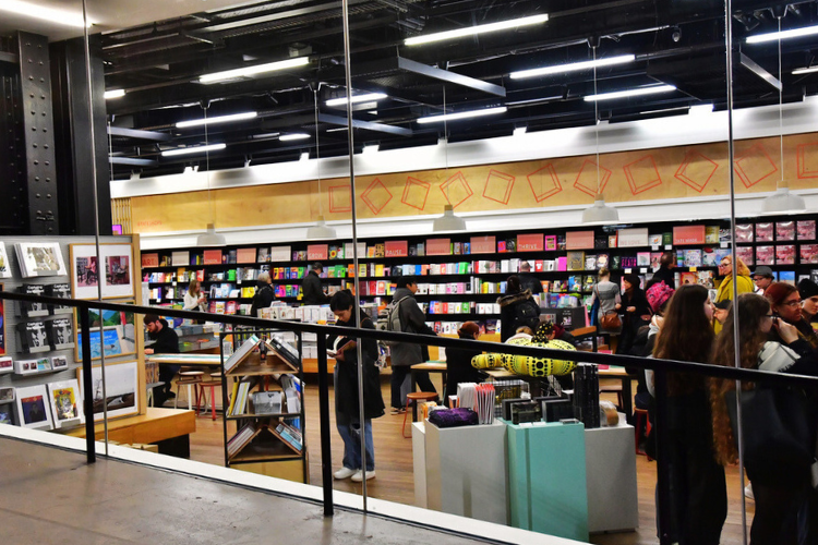 souvenir shop in boston