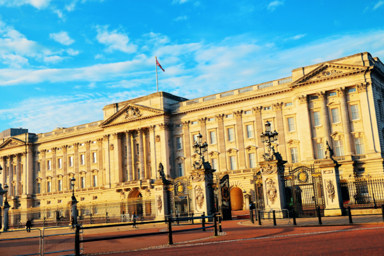 buckingham palace london