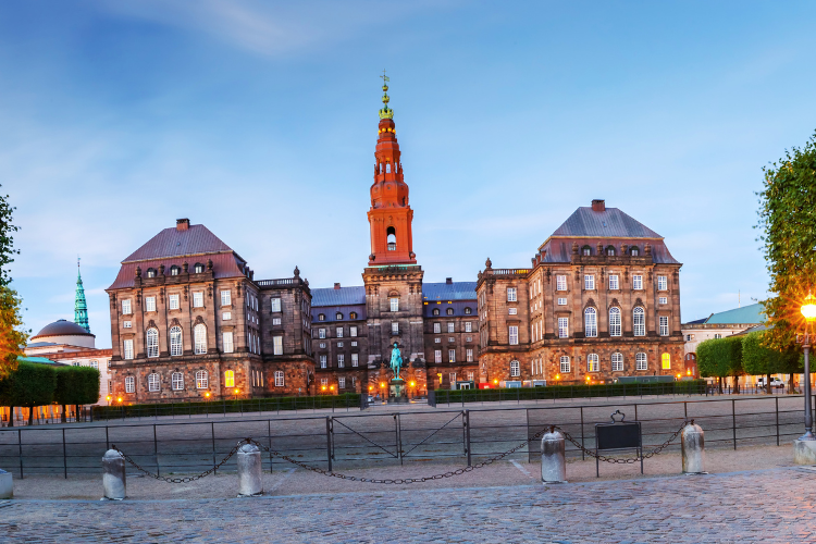 christiansborg palace in copenhagen
