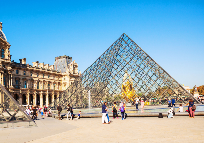 cultural experiences at the louvre