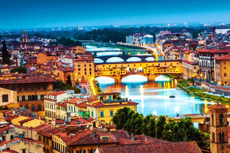 ponte vecchio and arno river