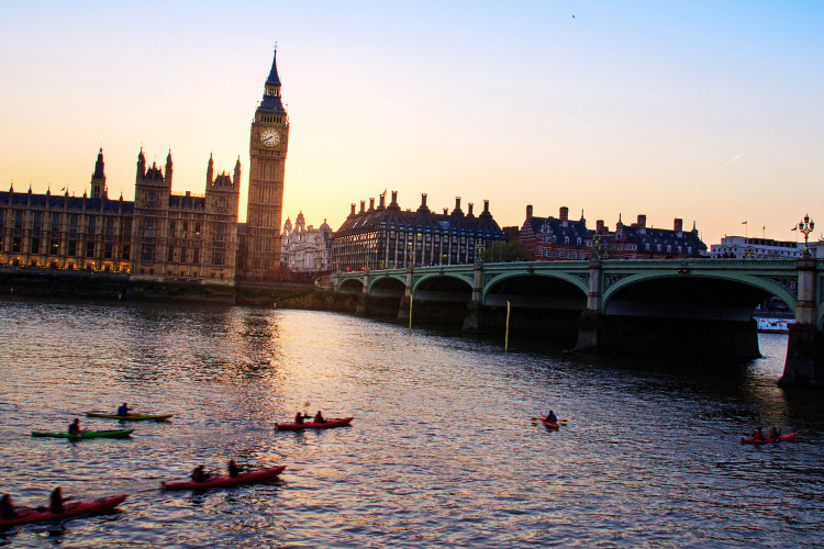 kayak london