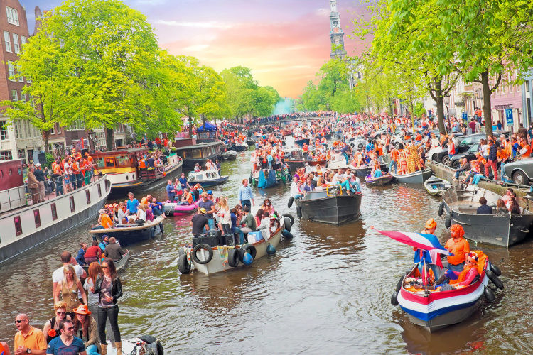 king's day in amsterdam