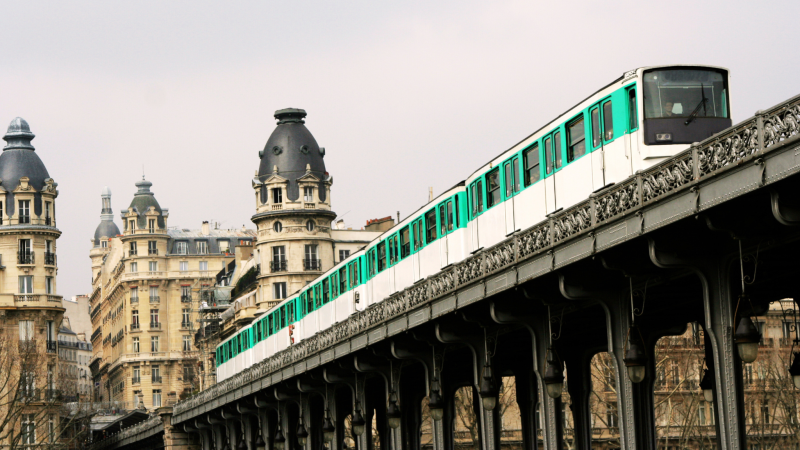 metro transportation paris