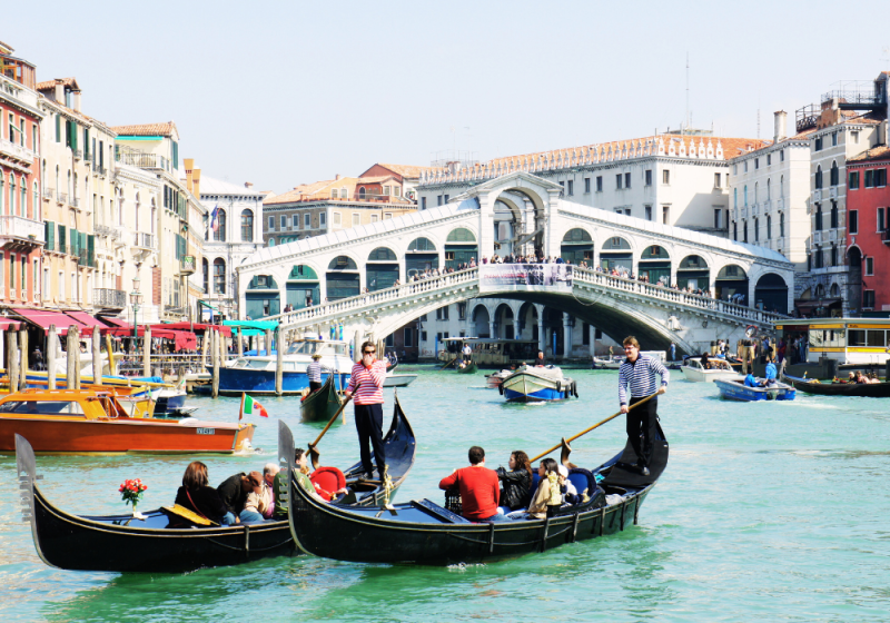 navigating with kids in venice