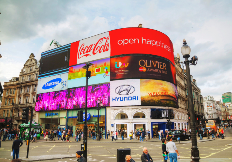 piccadilly circus london