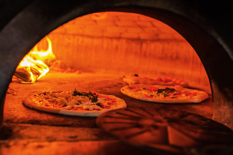 pizza in naples