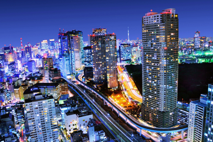 building in tokyo