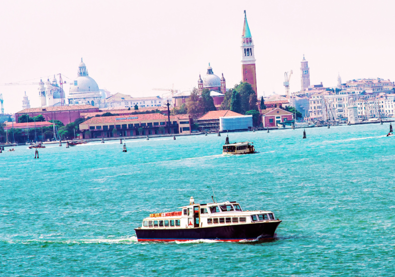 public water bus venice
