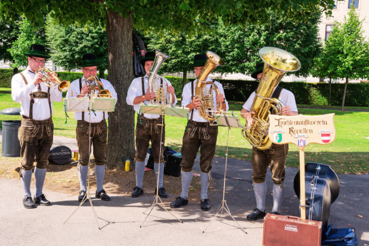 street performers in vienna