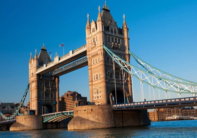 tower bridge london