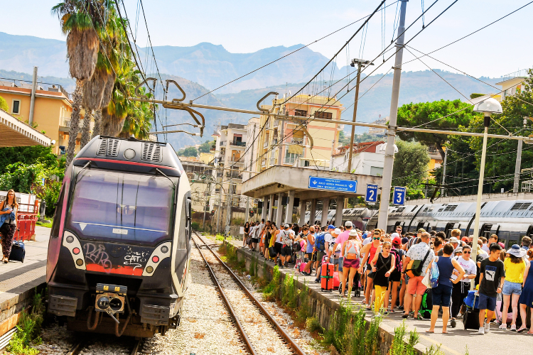 train in naples