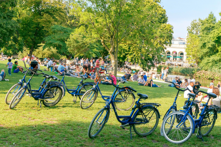 vondelpark in amsterdam